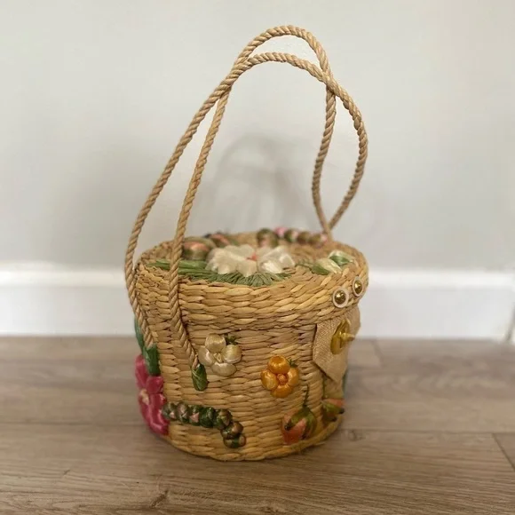HANDMADE Basket Bag with Floral Pattern - Picture 5 of 11